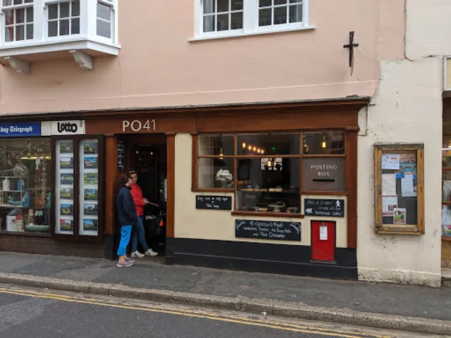 PO41 Yarmouth Coffee House