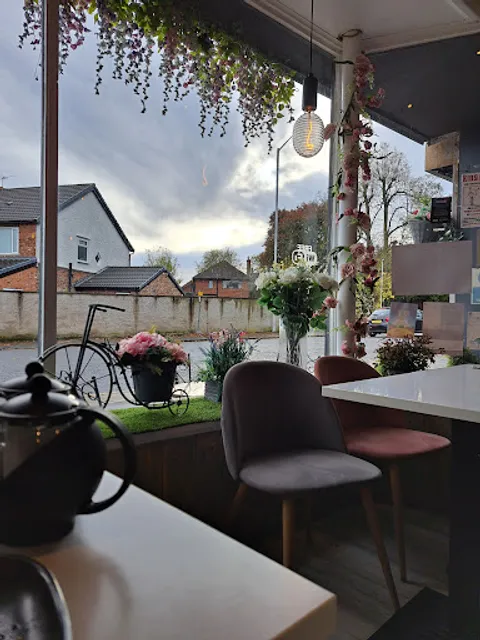 Amor Cafe and Bistro