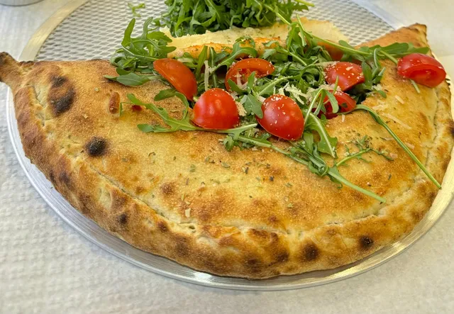 La Bella Crosta Pizzeria & Pasta