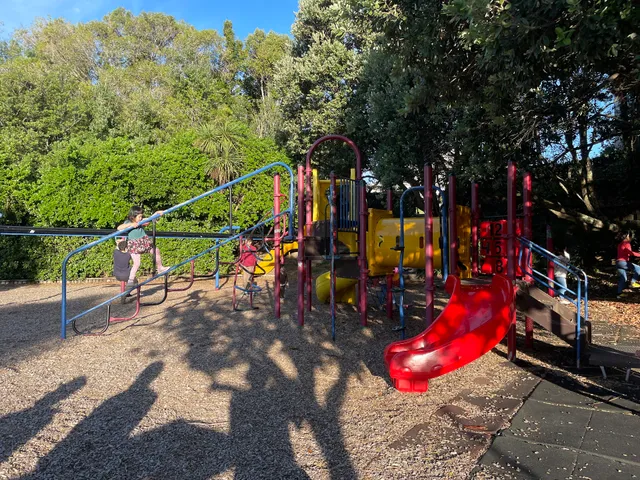 Gladstone Park Playground