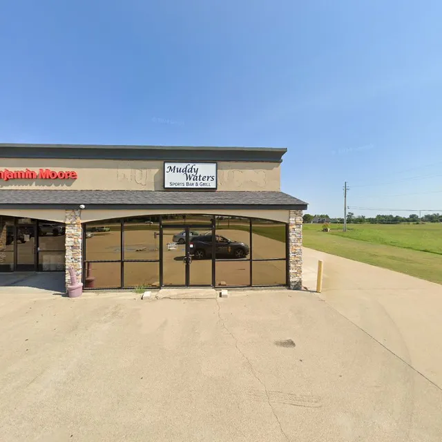 Muddy Waters Sports Bar and Grill