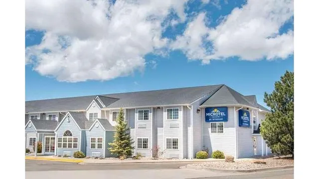 Microtel Inn & Suites by Wyndham Raton