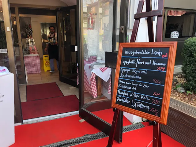 La Trattoria - Italian Casual