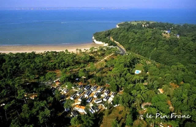 Camping Le Pin Franc **