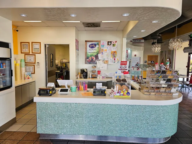 Tutti Frutti Frozen Yogurt