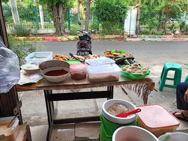 Nasi Uduk & Ulam Bunda