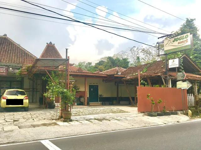 nDalem Joglo Krawitan Homestay