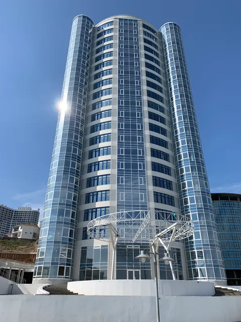 Zhk Morsʹka Symfoniya