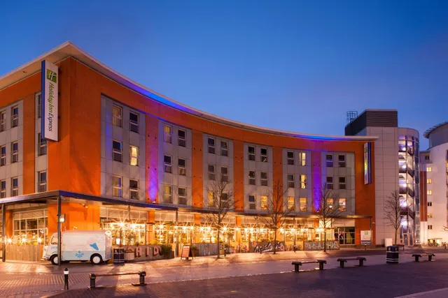 Holiday Inn Express Portsmouth - Gunwharf Quays by IHG