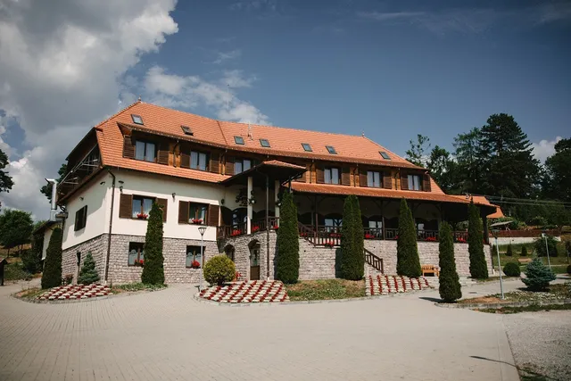 Farkas Panzió és Étterem - Erdélyi szállás