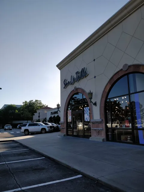 Champion Forest Plaza