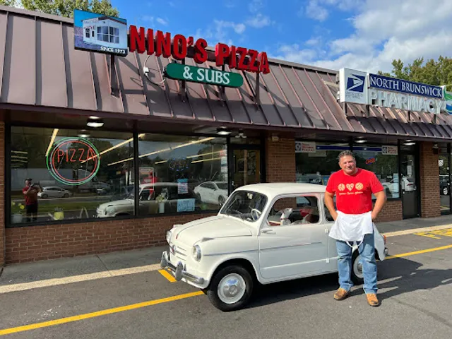 Nino's Pizza & Subs