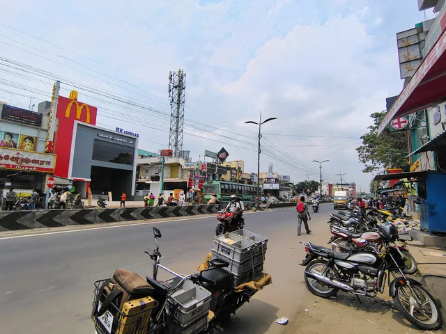 Ondipudur bus stop