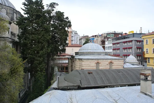 Emirhan Guest house suites