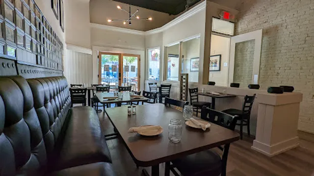 HydeOut Kitchen & Bar