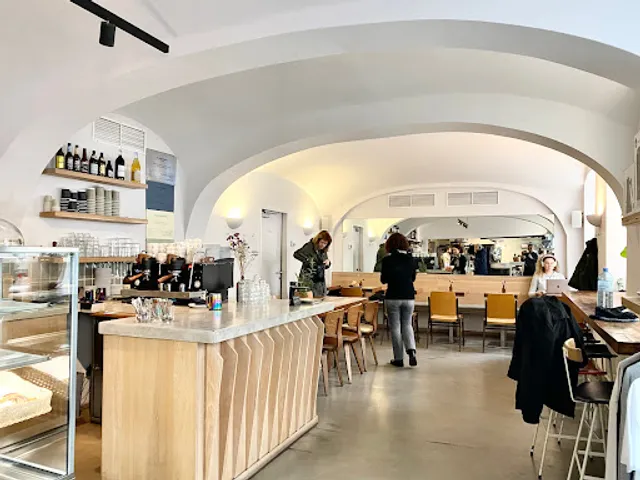 Jonas Reindl Coffee Roasters