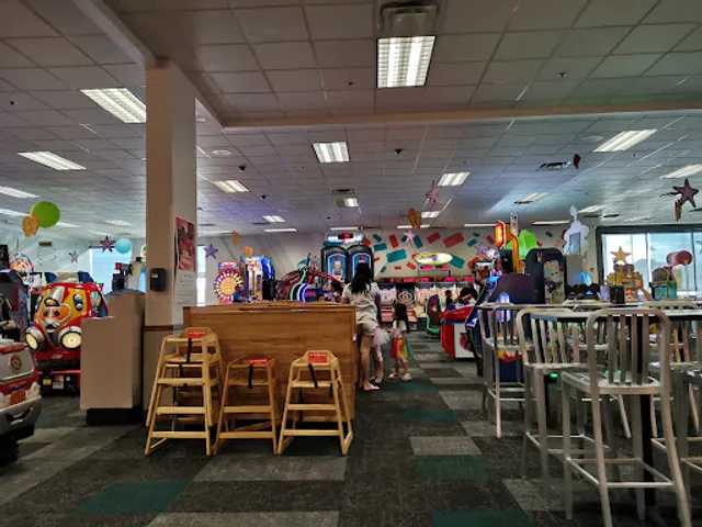 Chuck E. Cheese