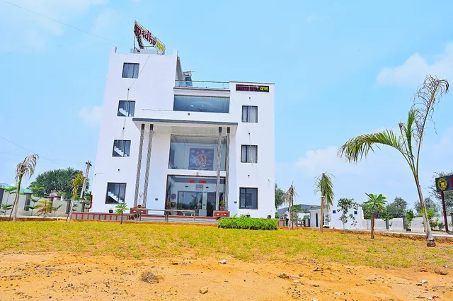 Hotel MADHUVAN AND RESORT