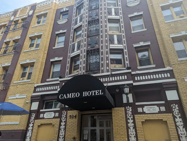 Cameo Hotel