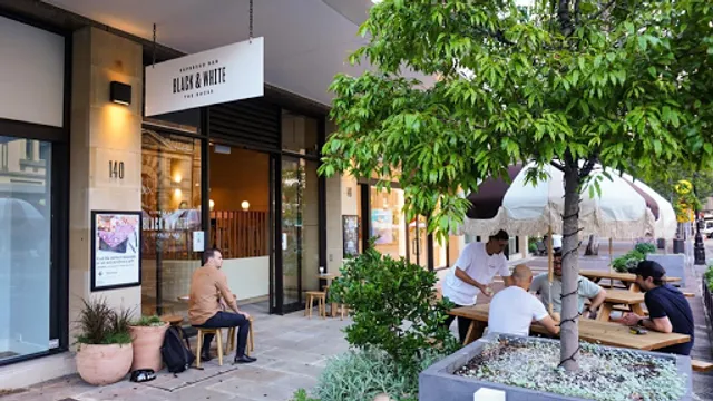 Black and White Espresso Bar - The Rocks