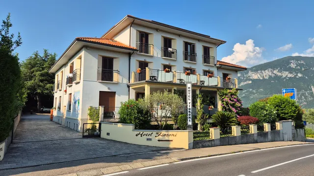 Hotel FIORONI