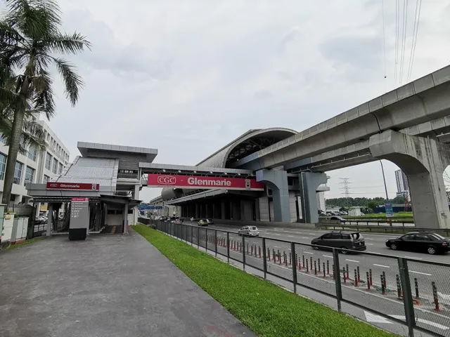 Glenmarie LRT Station
