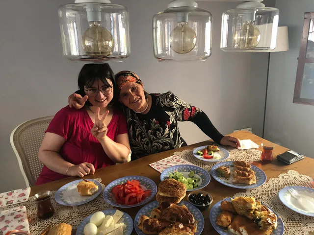 House of Life in Tourist Area: Feeling own house.