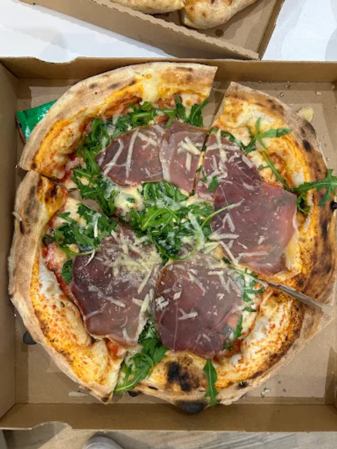 Mano a Mano Pizza Restaurant