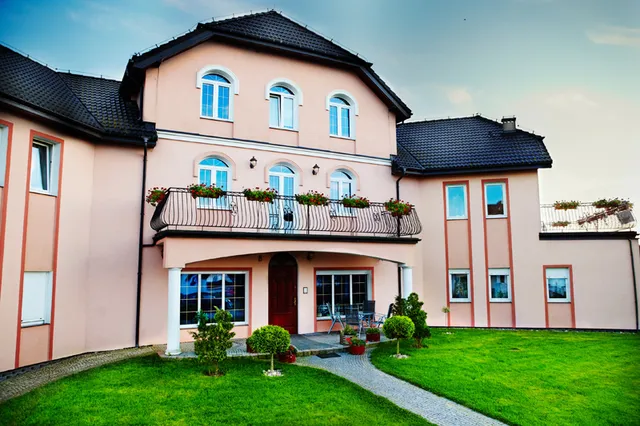 Dom Na Wzgórzu | Pensjonat Sarbinowo