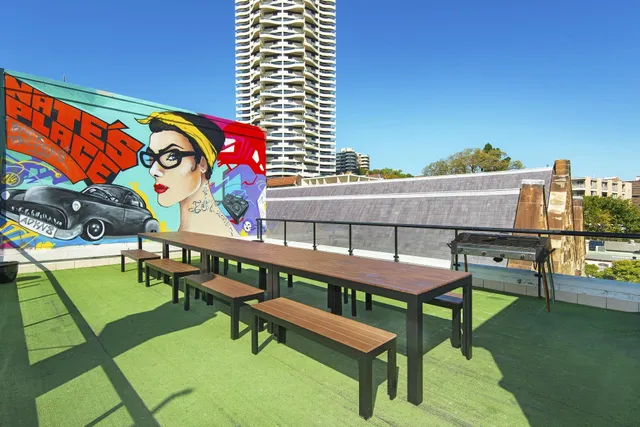 Nate's Place Backpackers