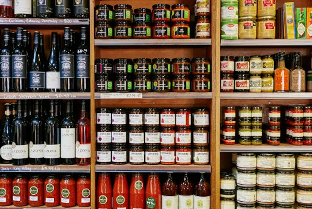 Annie's Provedore & Produce Store