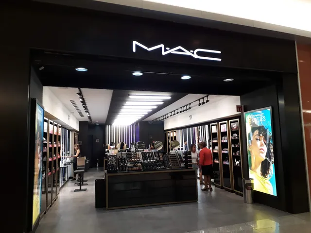 M·A·C Cosmetics
