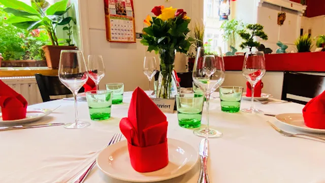 The Everest Restaurant (Nepalese & Indian Cuisine)