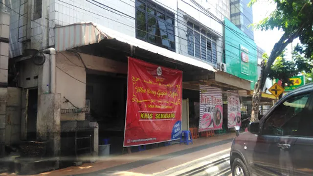 Tahu Pong Gajah Mada Semarang