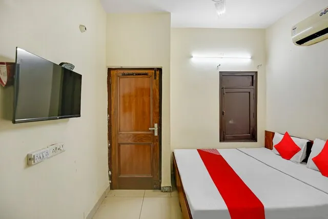 Hotel O Wave Inn Guest House