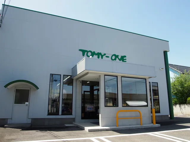 TOMY-ONE