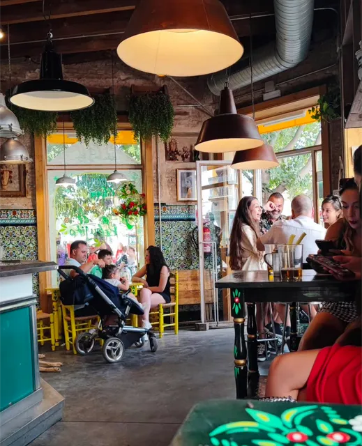 Lola por Dios Alameda