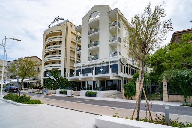 Hotel Prestige - Catholic