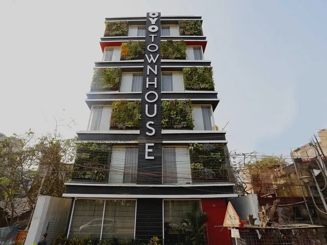Super Townhouse Airport Green Arcade Near Netaji Subhash Chandra Bose International Airport