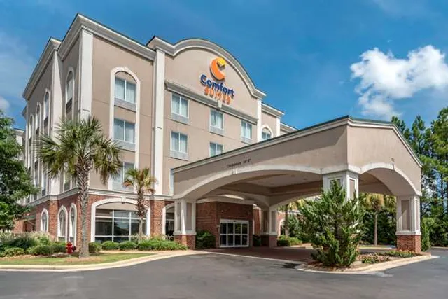 Comfort Suites Airport