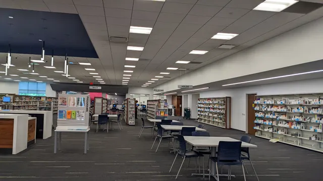 St. Louis County Library–Grand Glaize Branch