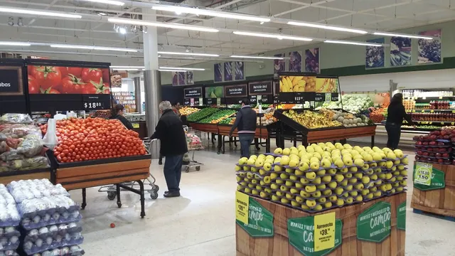 Soriana Bahía Supermarket
