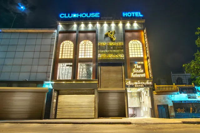 Clubhouse Hotel Ayodhya