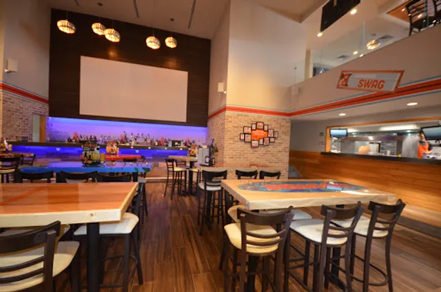 Hooters Vía Vallejo