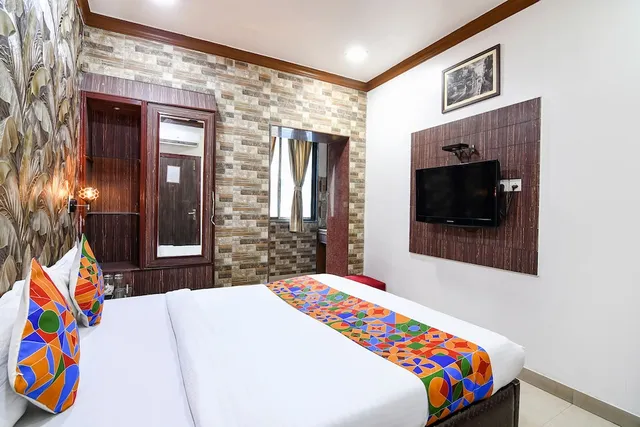 Super Collection O Karaya Road Formerly Hotel New Diamond