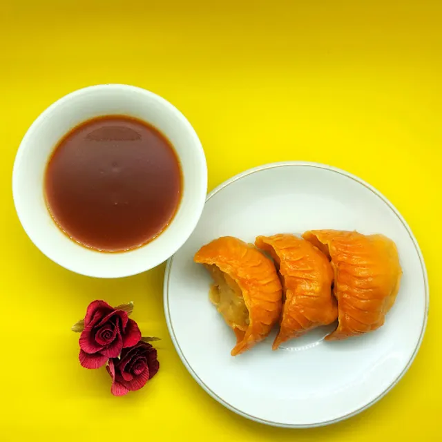 EAT SUM DIMSUM ZURIAH