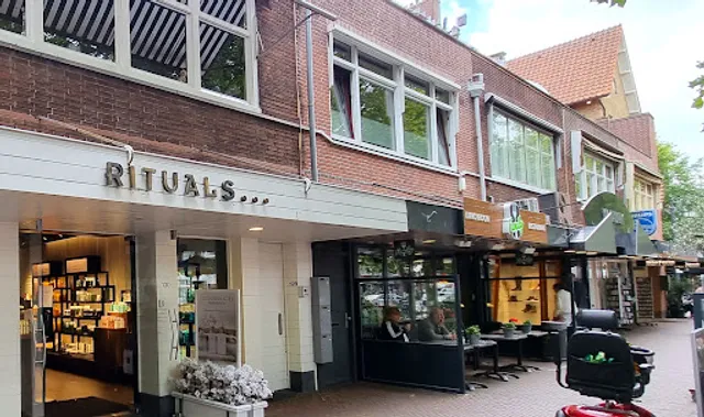 Cafetaria Petit Restaurant Family