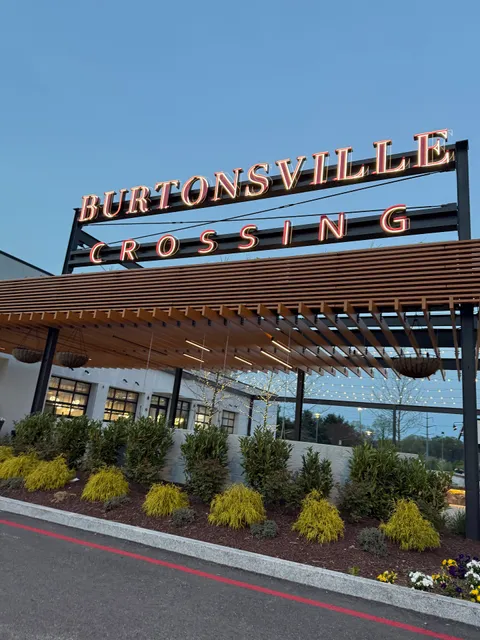 Burtonsville Crossing