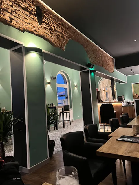 Old Oak - Restaurant Café Bar