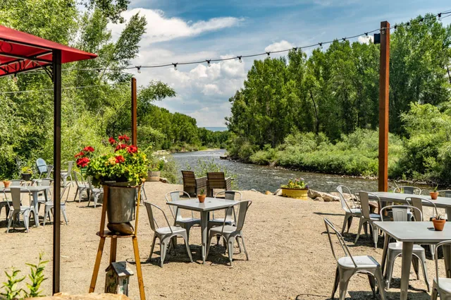 The River Bar at Garlic Mike's